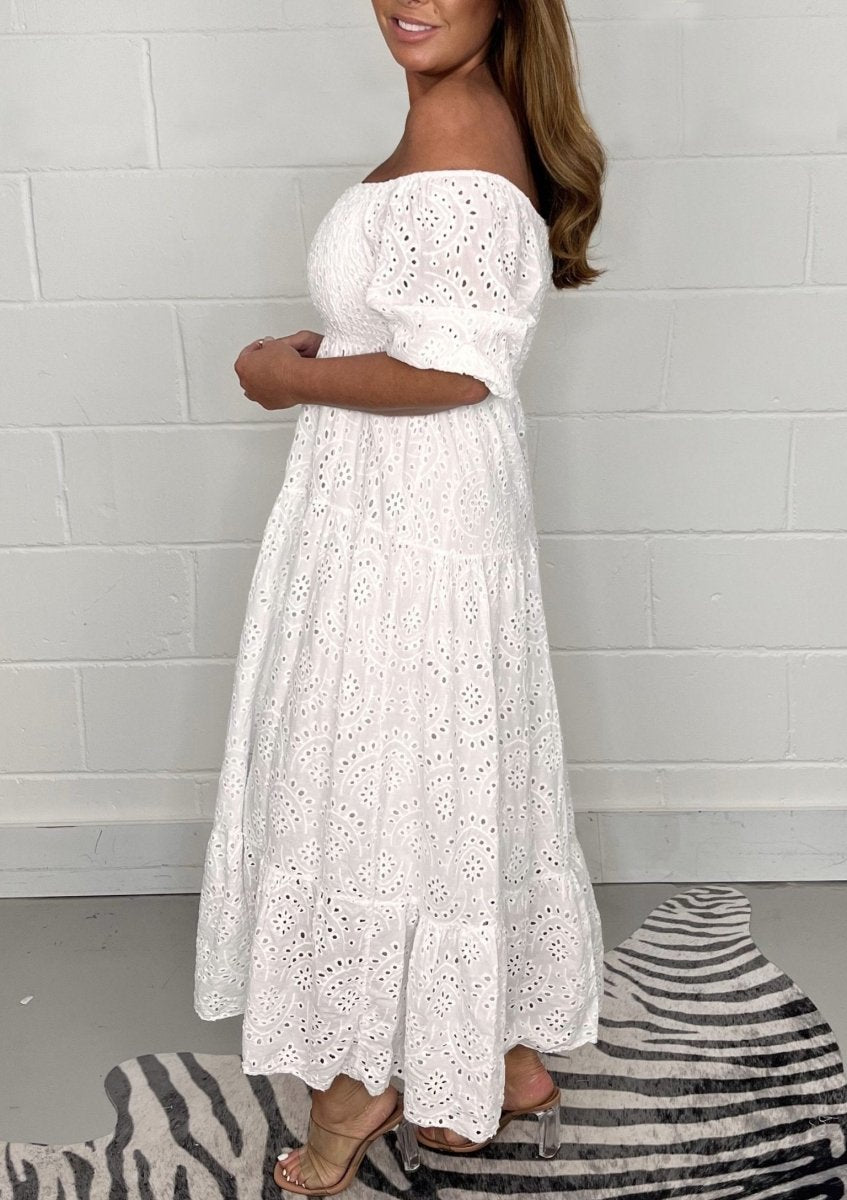 ELINA™ | Entspanntes besticktes Kleid