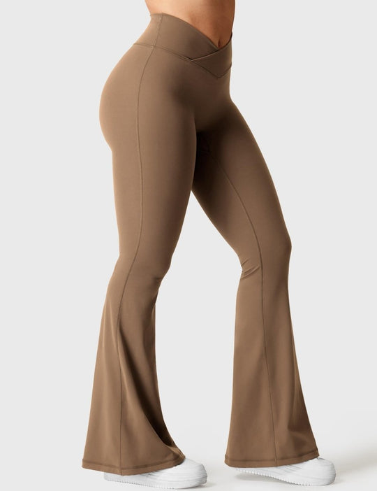 KOURTNEY™ | Flared leggings with V-waist