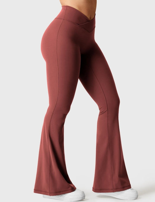 KOURTNEY™ | Flared leggings with V-waist