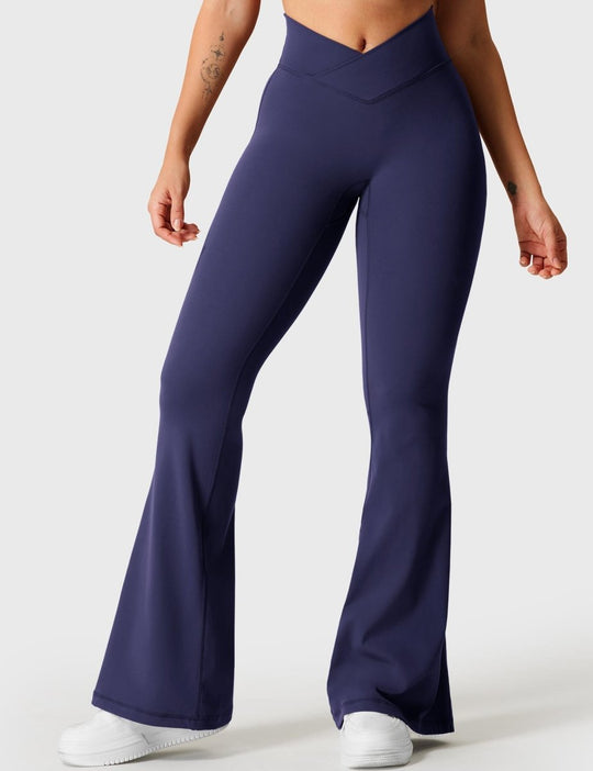 KOURTNEY™ | Flared leggings with V-waist
