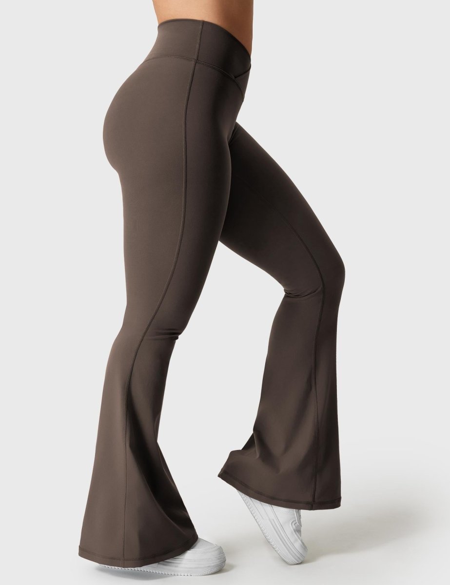 KOURTNEY™ | Flared leggings with V-waist